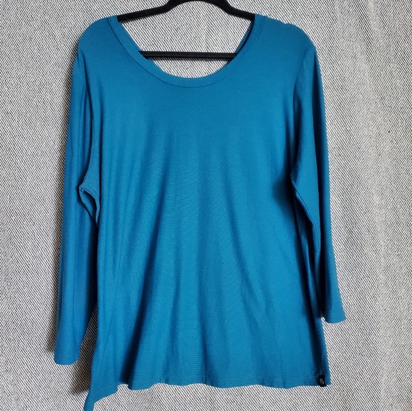 TS : Large - Blue/Dark Teal - Reversible V-Neck AND Scoop-Neck Long Sleeve - EUC - Picture 3 of 7